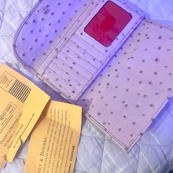 Dooney & Bourke leather snap fold ostrich Pink wallet Clutch purse - Picture 3 of 12